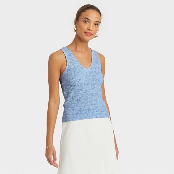 Sleeveless Bubble Texture Tank Top In Light Blue Size Medium - Picture 1 of 4